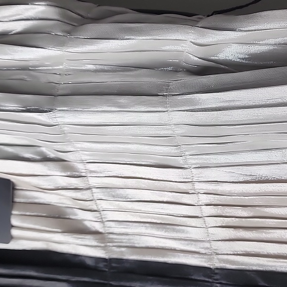 St John Couture Pleated midi Metallic Tri Tone Silk Dress - Picture 6 of 11